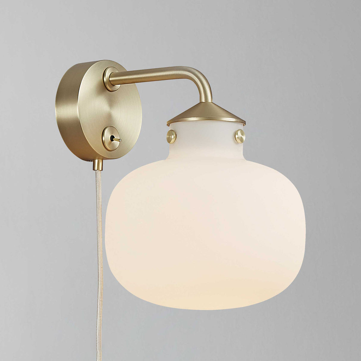 Raito Wall Light