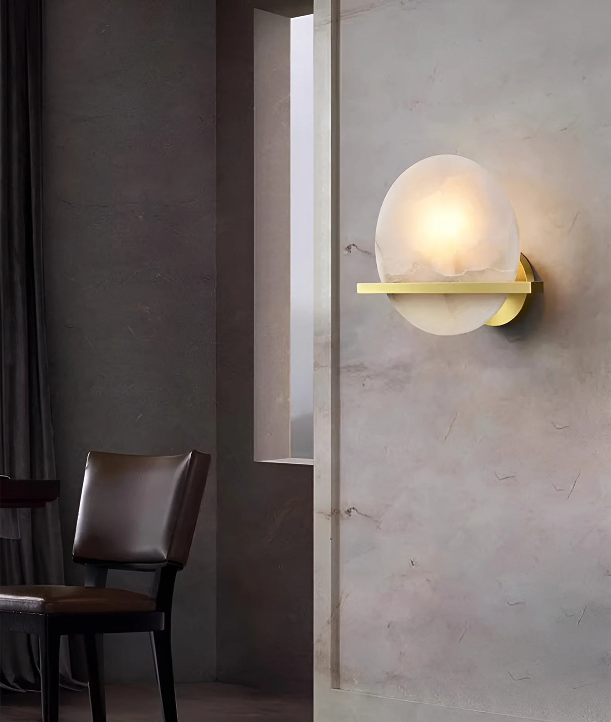 Round Savion Alabaster Wall Lamp