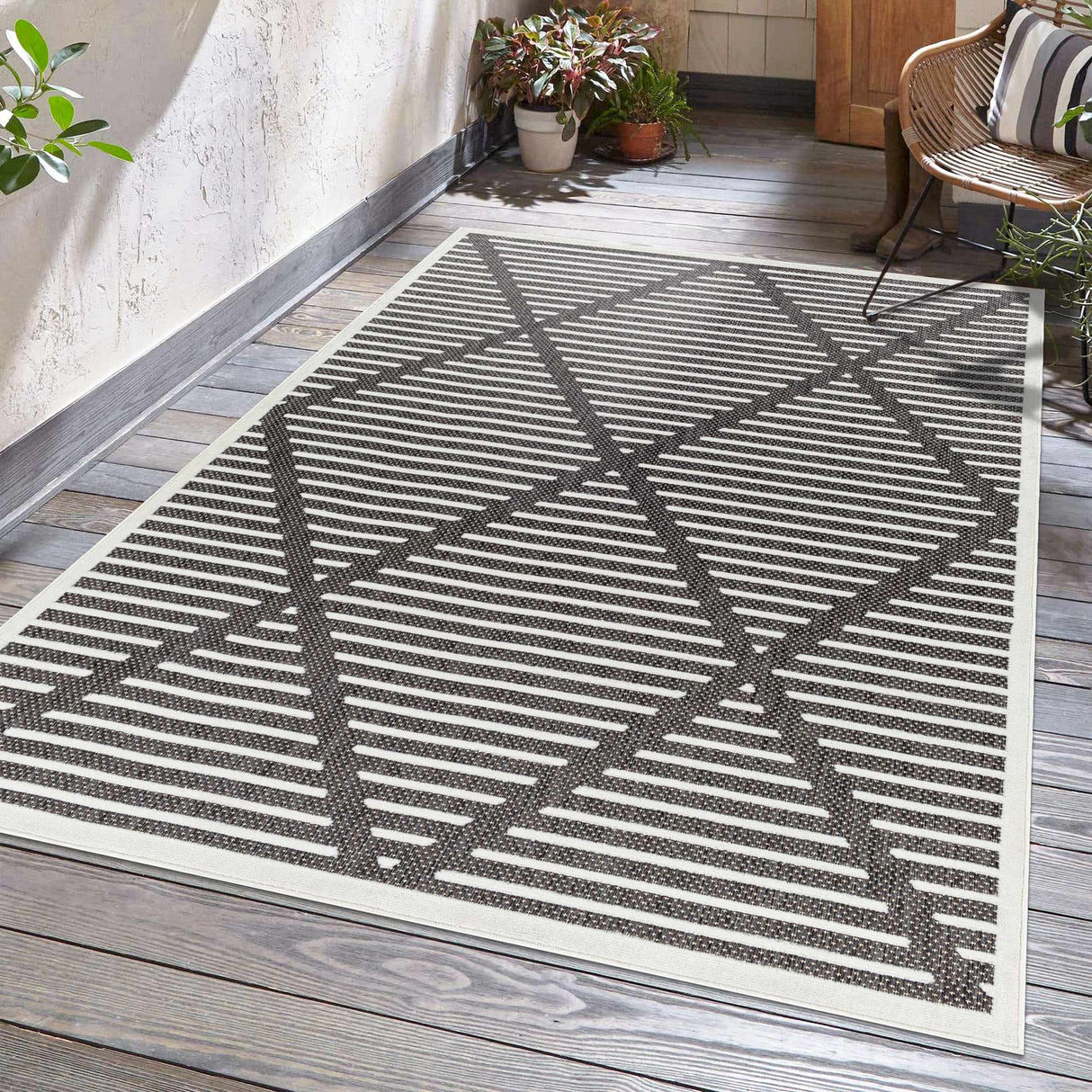 Anah 3D Black Outdoor Rug
