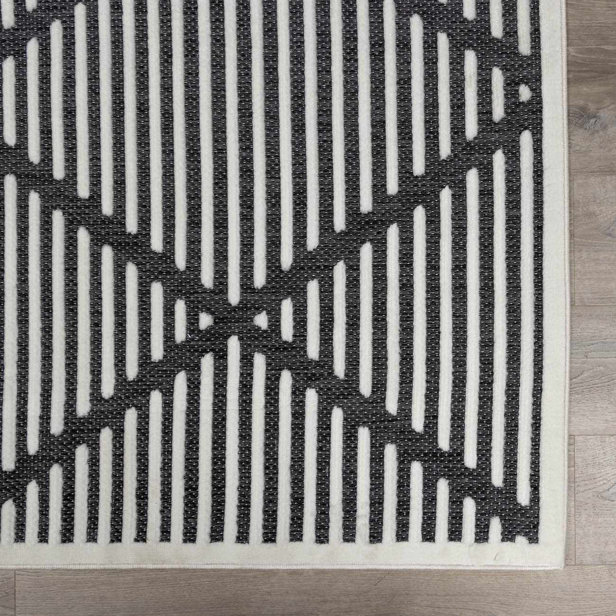 Anah 3D Black Outdoor Rug