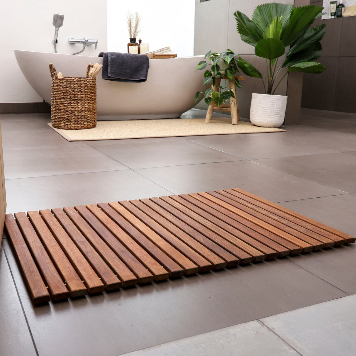 Wyoming Oiled Teak Shower and Bath String Mat 31.4″ x 19.6″