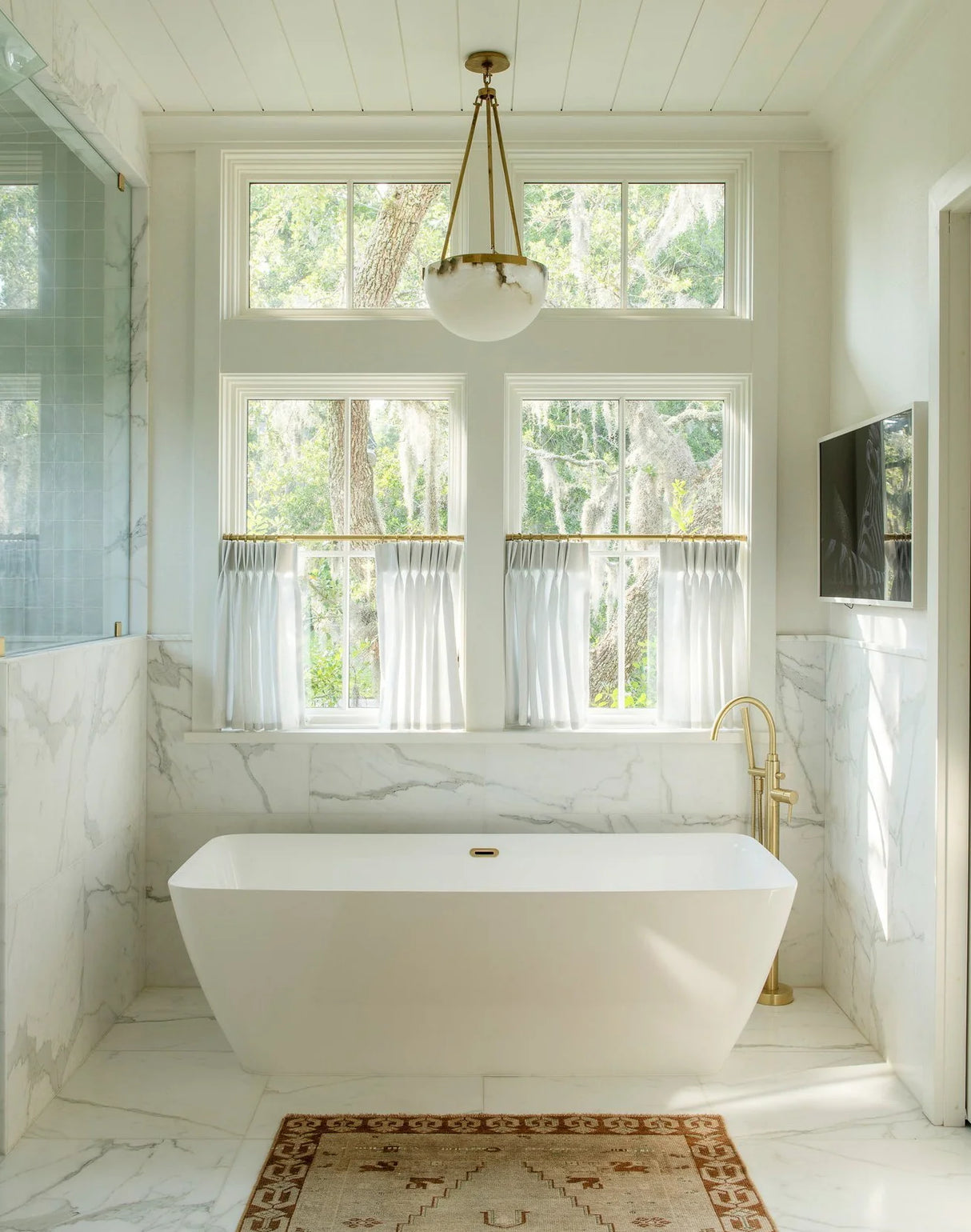 Semicircular Istar Alabaster Chandelier