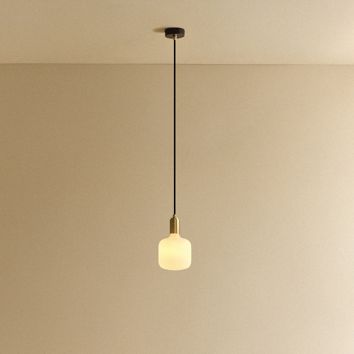 Oblo Pendant Light in Brass
