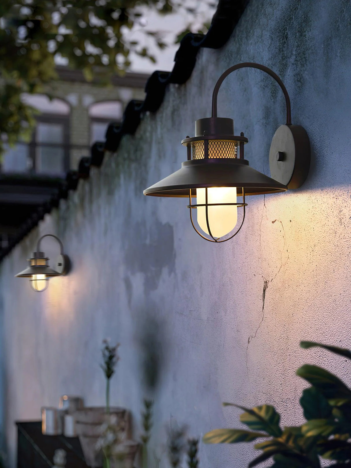 Vintage Felix Outdoor Wall Light