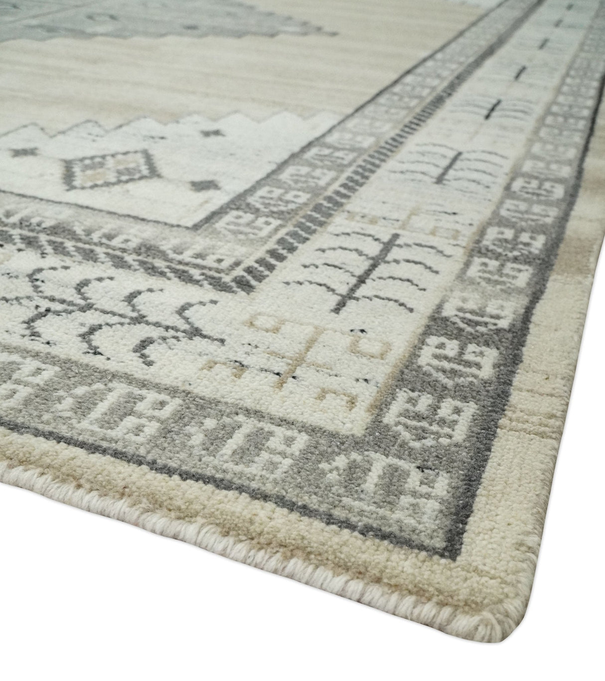 All Natural Wool Hand Knotted Gray , Beige and Ivory Traditional Heriz Serapi Multi Size wool Area Rug, Kids, Living Room and Bedroom Rug