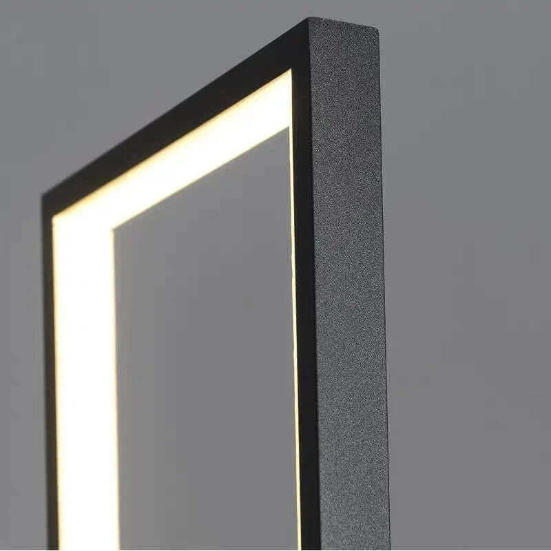 Linea Floor Lamp