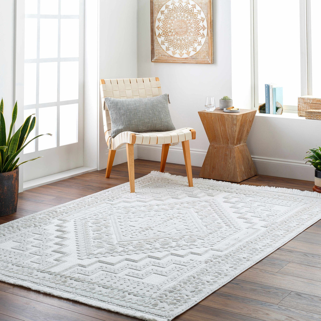 Alya White Fringe Rug