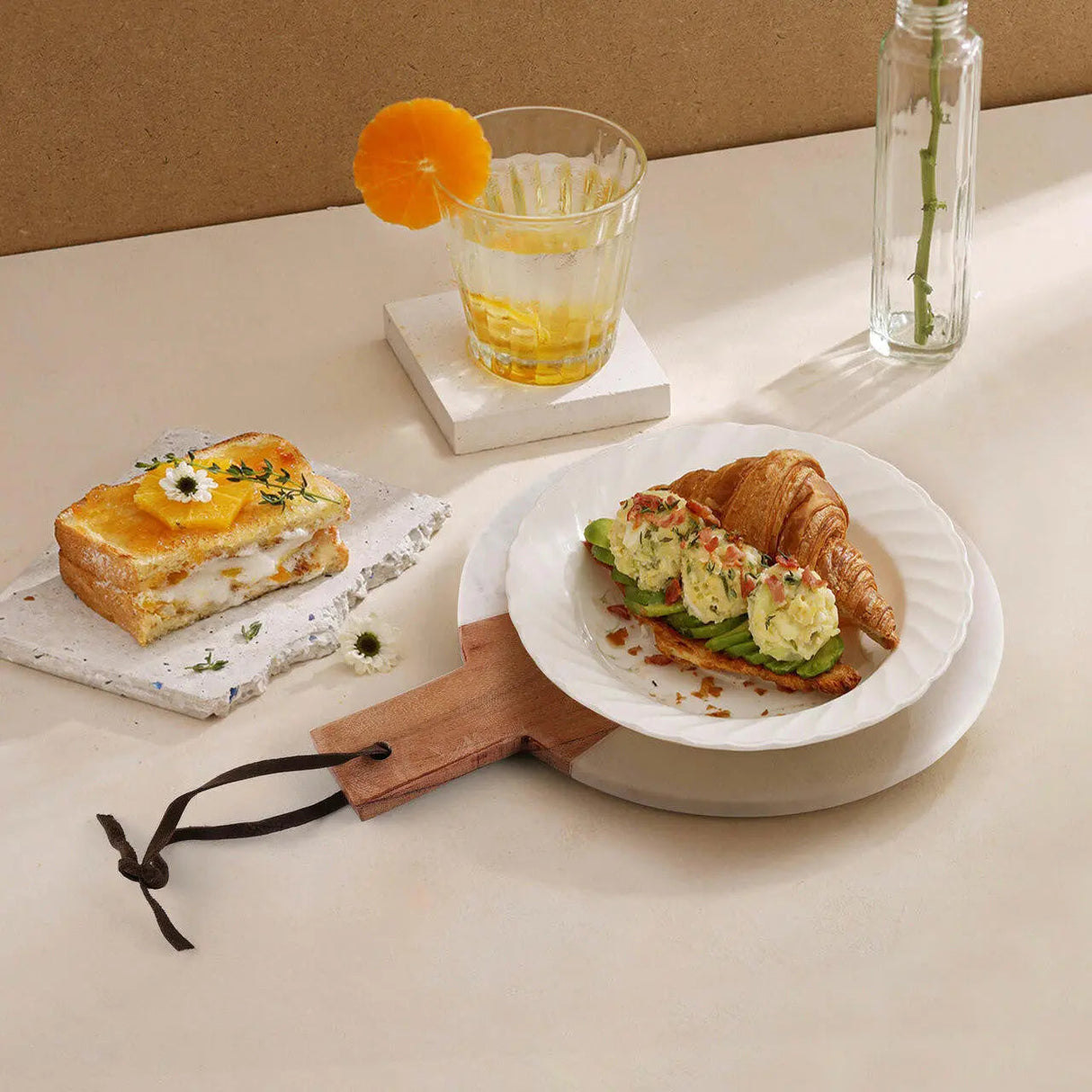 Cupid Marble Wood Round Platter