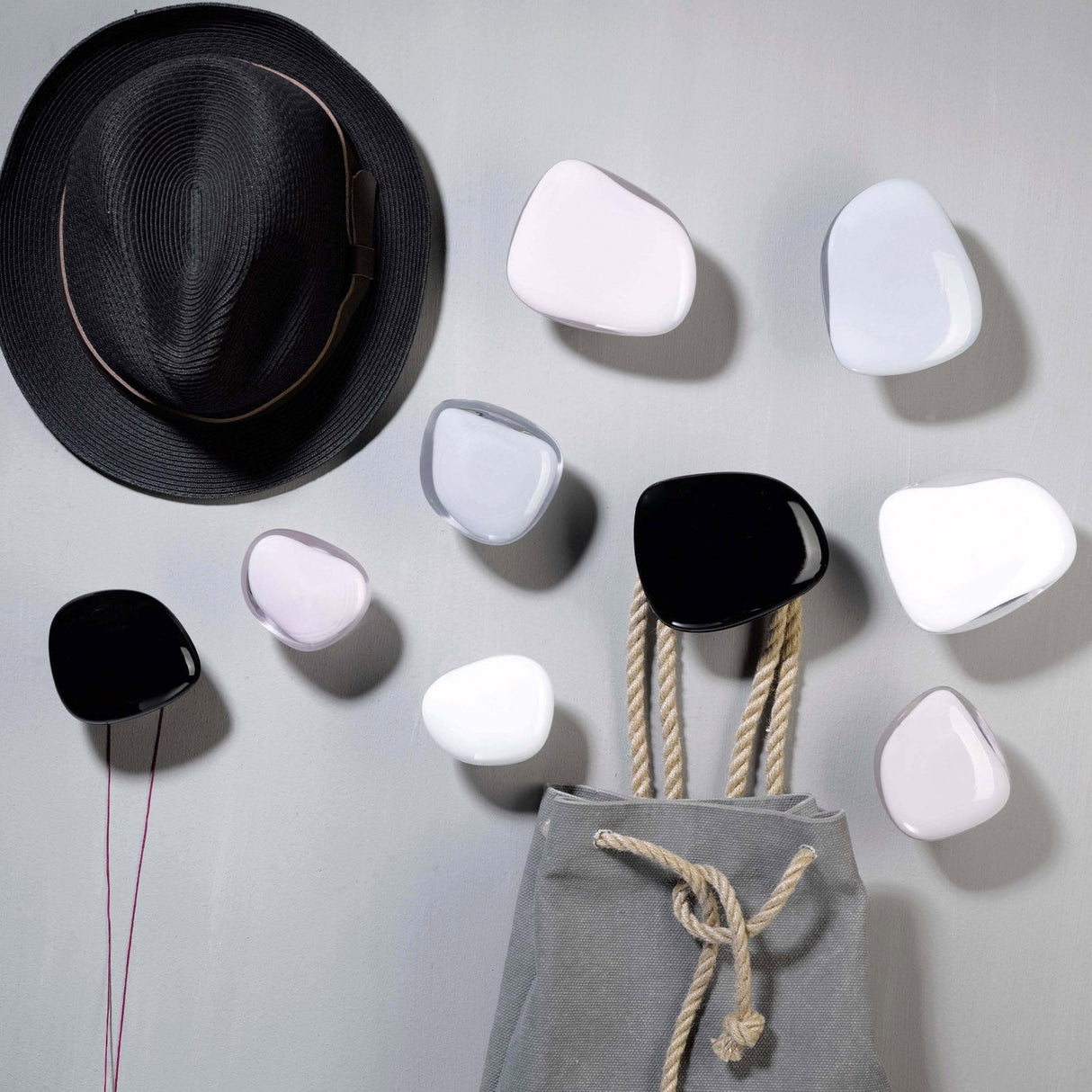 Pebbles Hanger / Knob Small