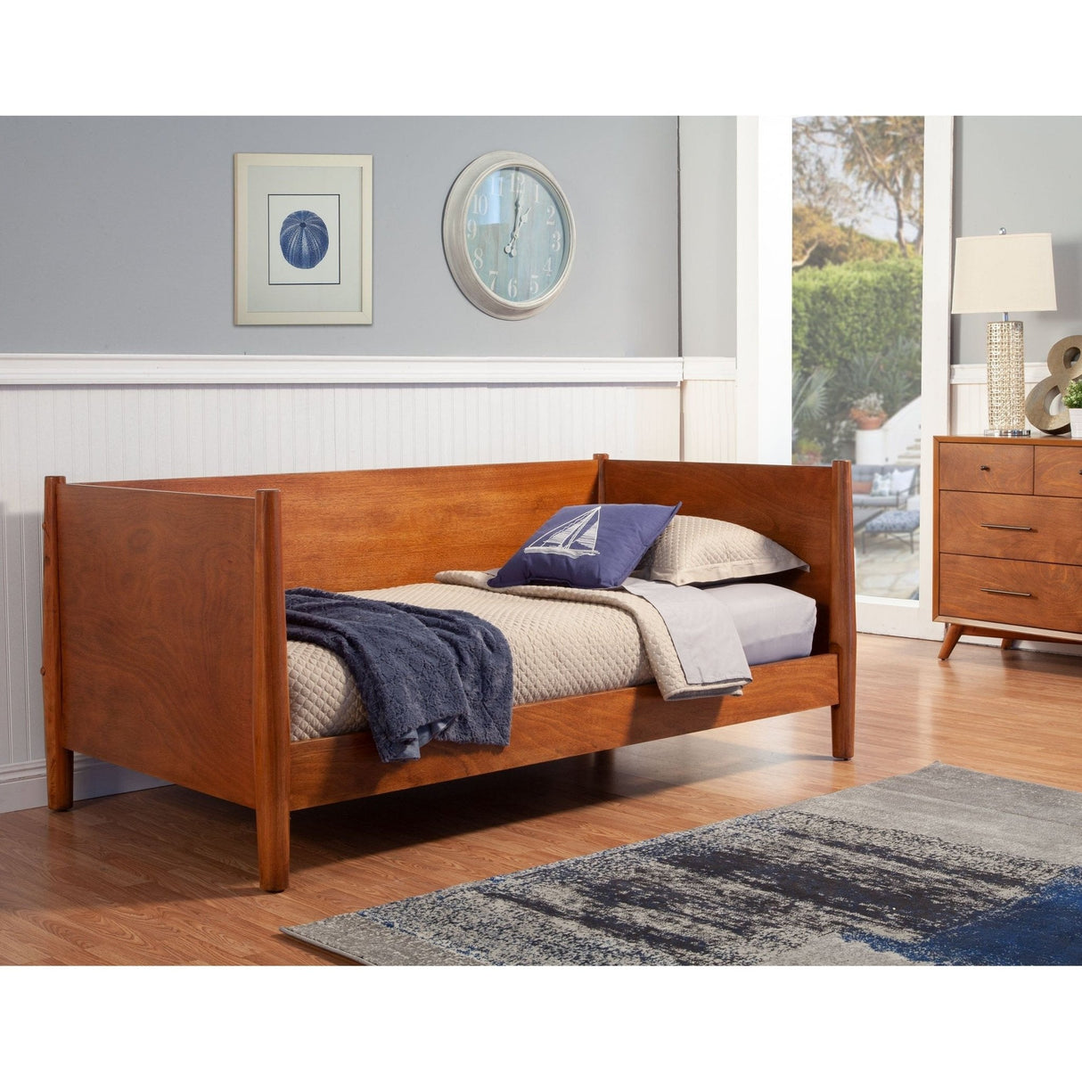 Flynn Day Bed, Chestnut