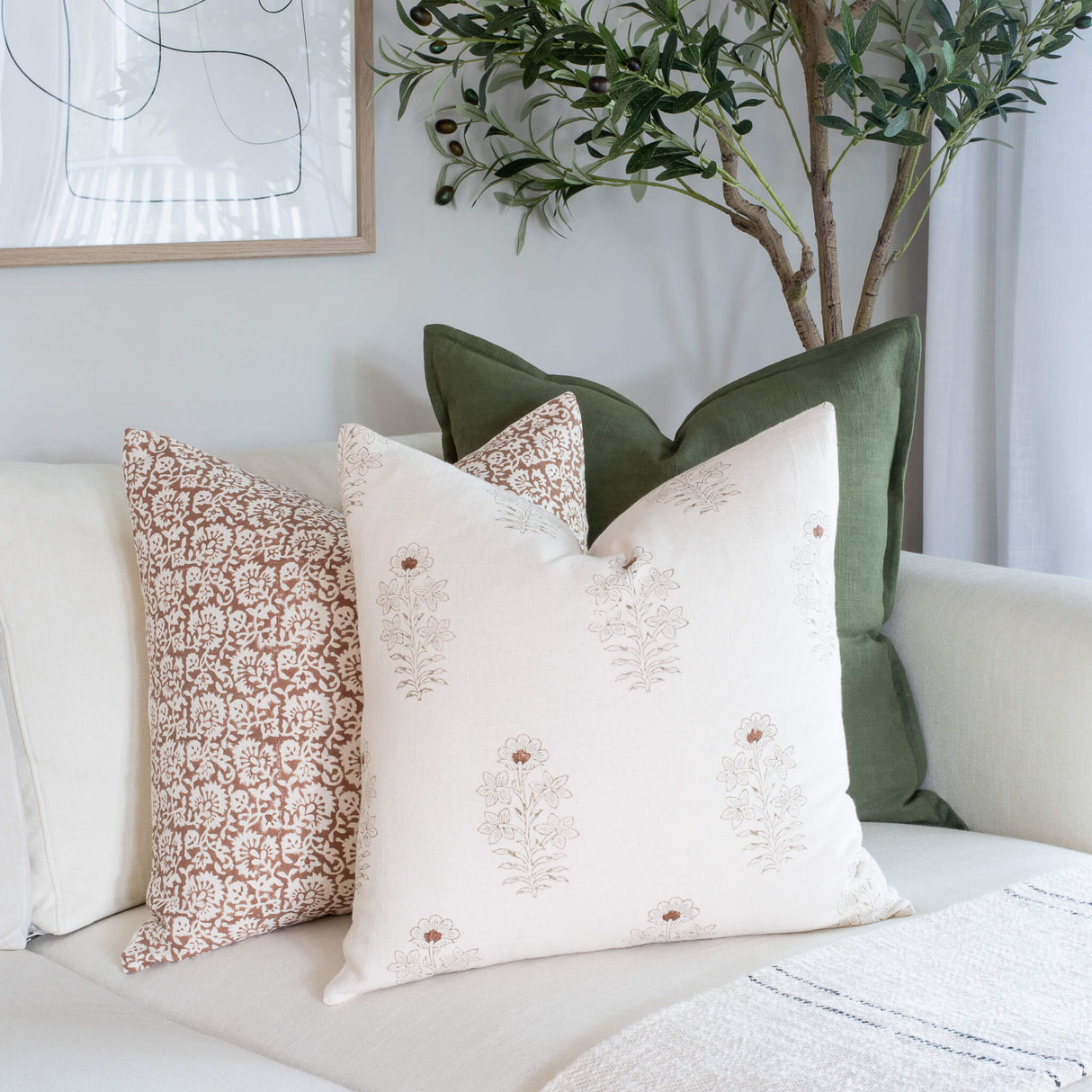 Gávea Solid Color Pillow Cover | Olive Green