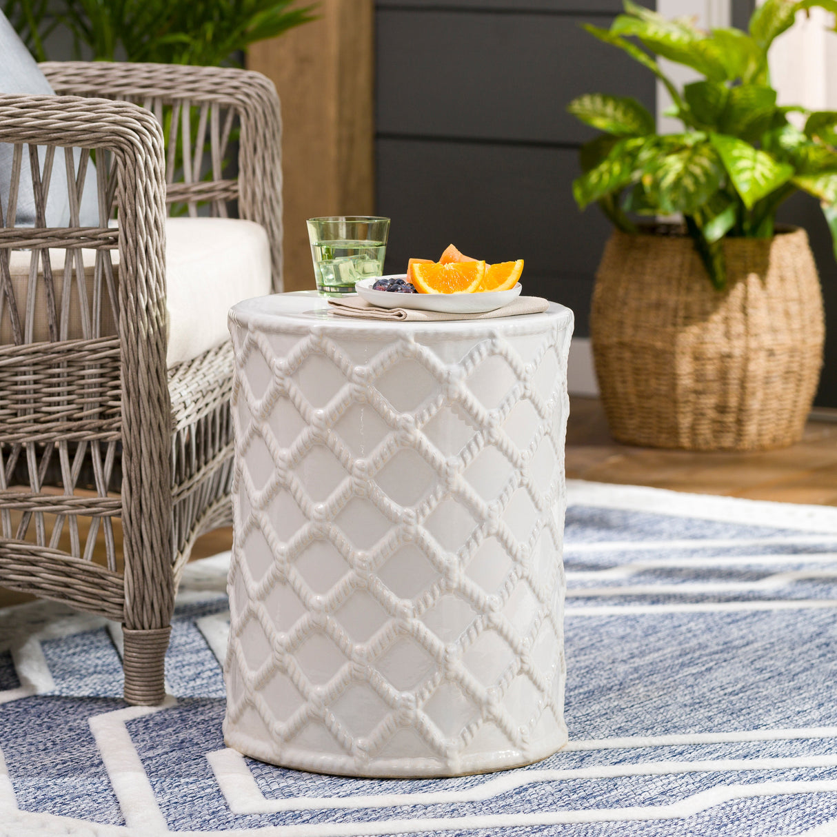 Muhr White Garden Stool