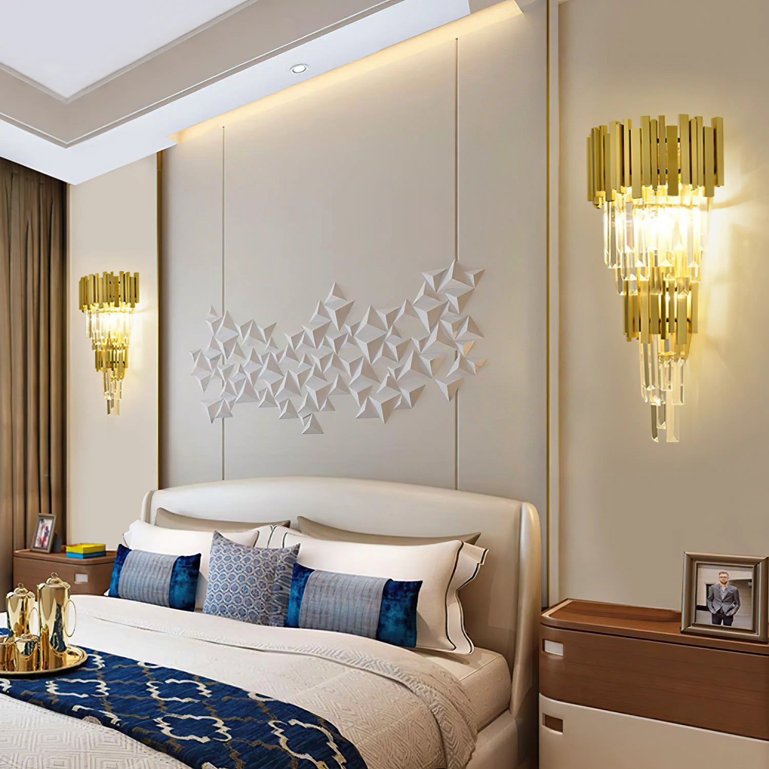 Bourbons Grand Crystal Sconce