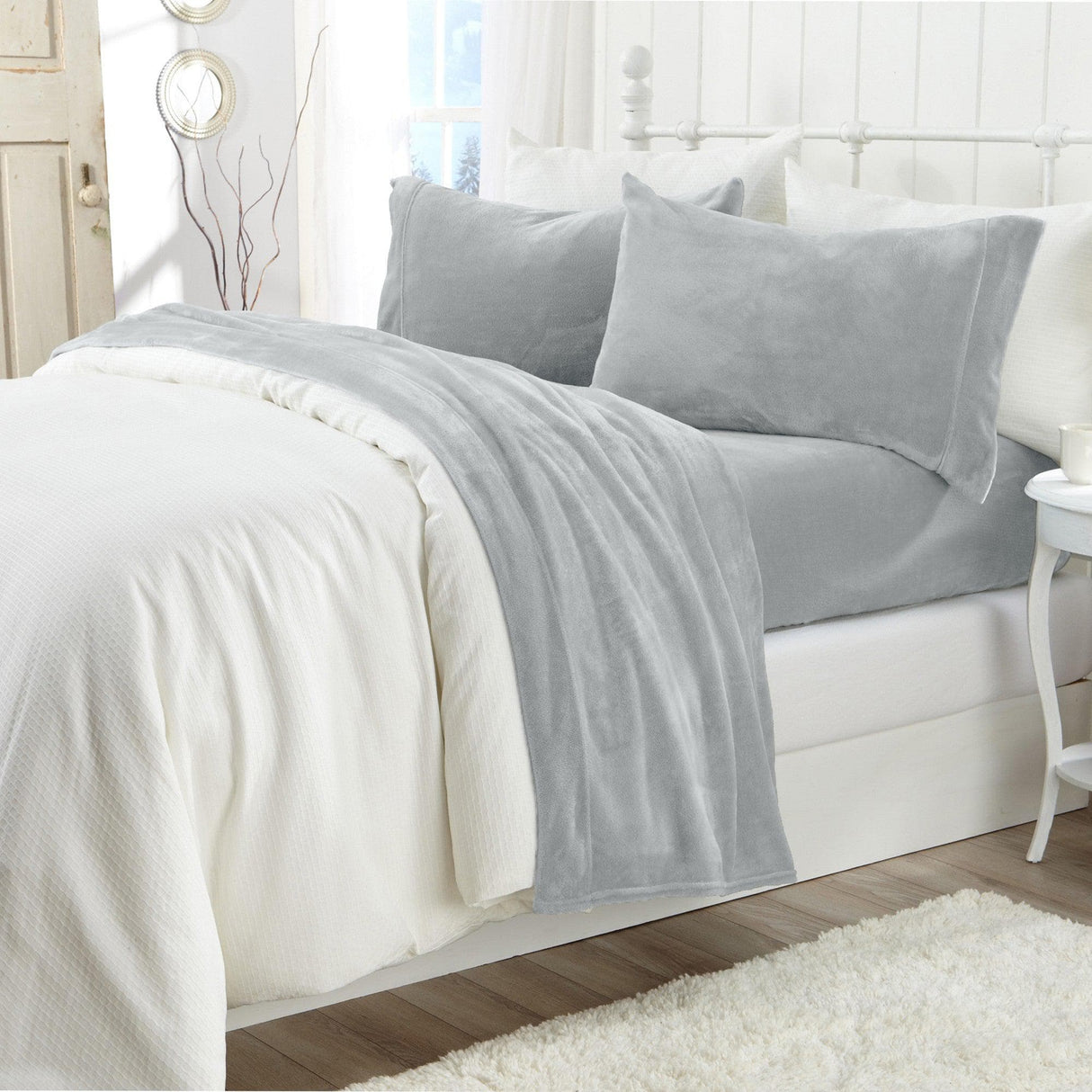 4-Piece Solid Plush Sheet - Velvet Luxe Collection