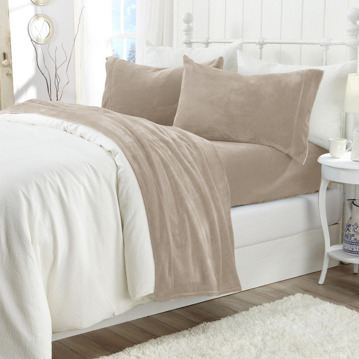 4-Piece Solid Plush Sheet - Velvet Luxe Collection