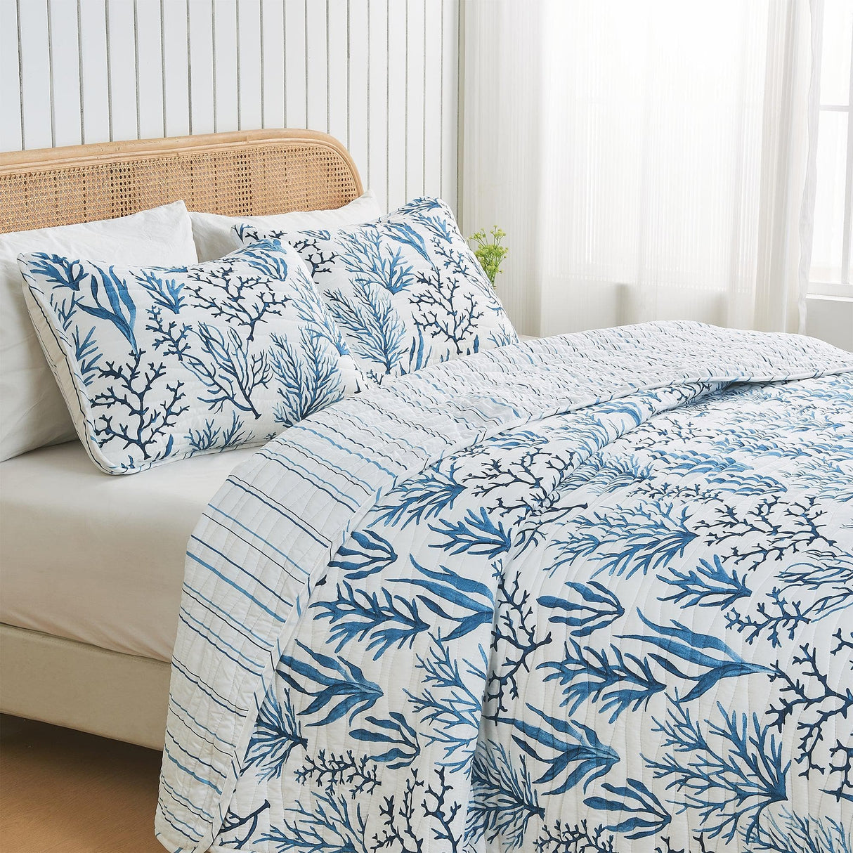 Coastal Navy Coral Quilt Set - Saelia Collection