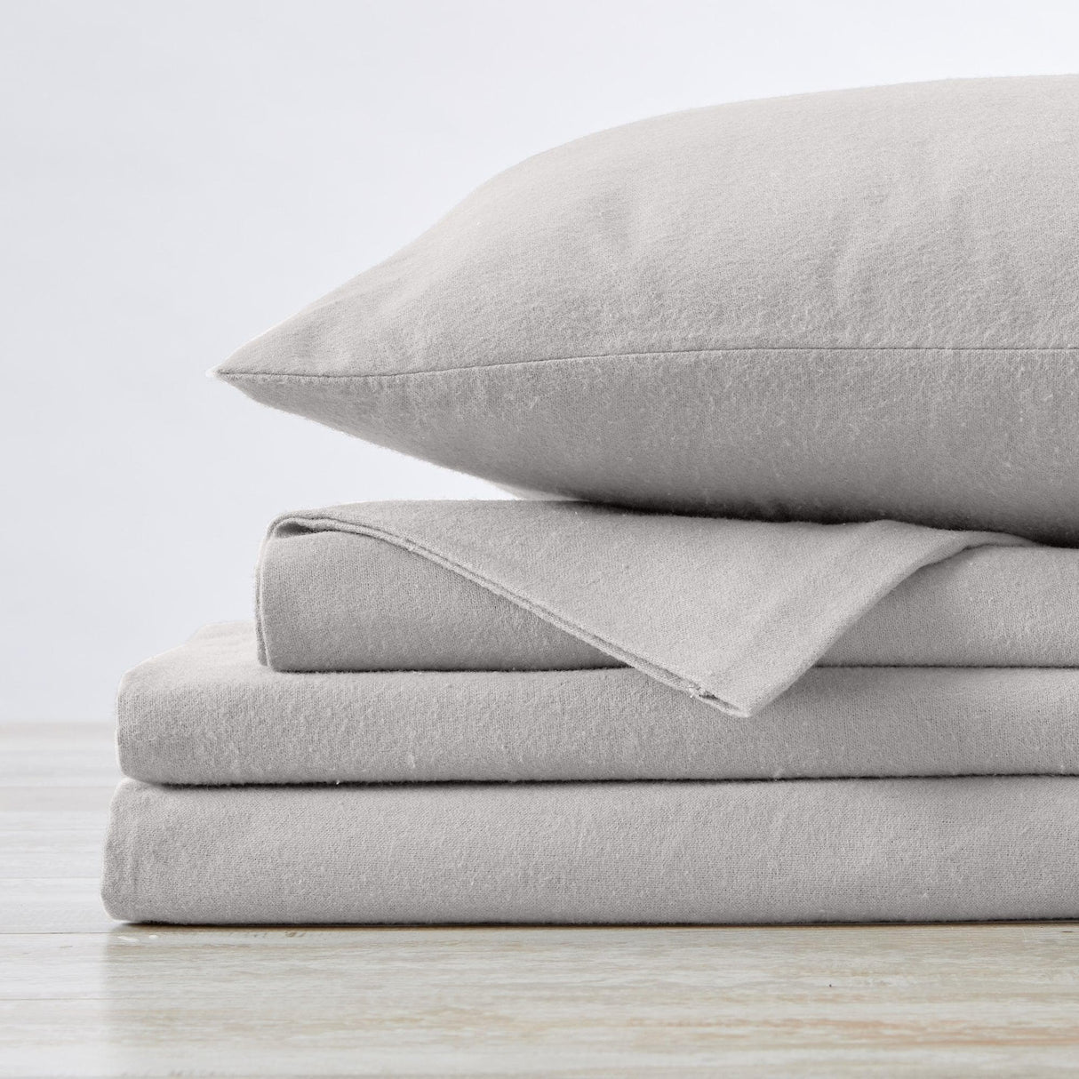4-Piece Cotton Solid Flannel Sheet - Nordic Collection
