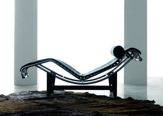 Le Corbusier Chaise Lounge (LC4) - Standard Black Leather