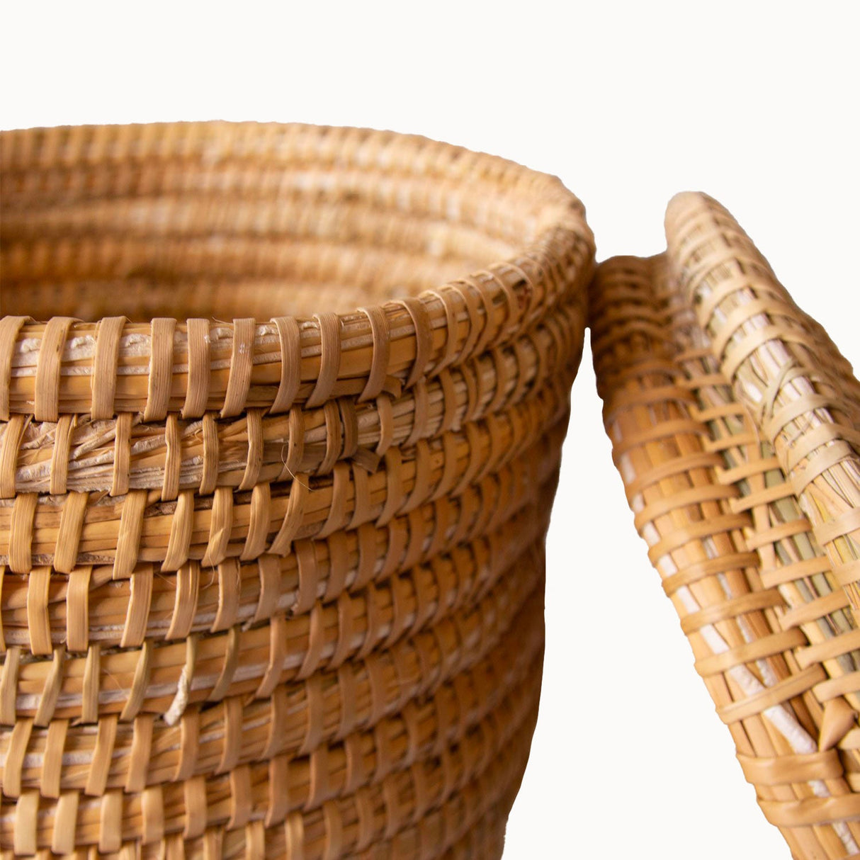 Lidded Palm Laundry/Storage Basket