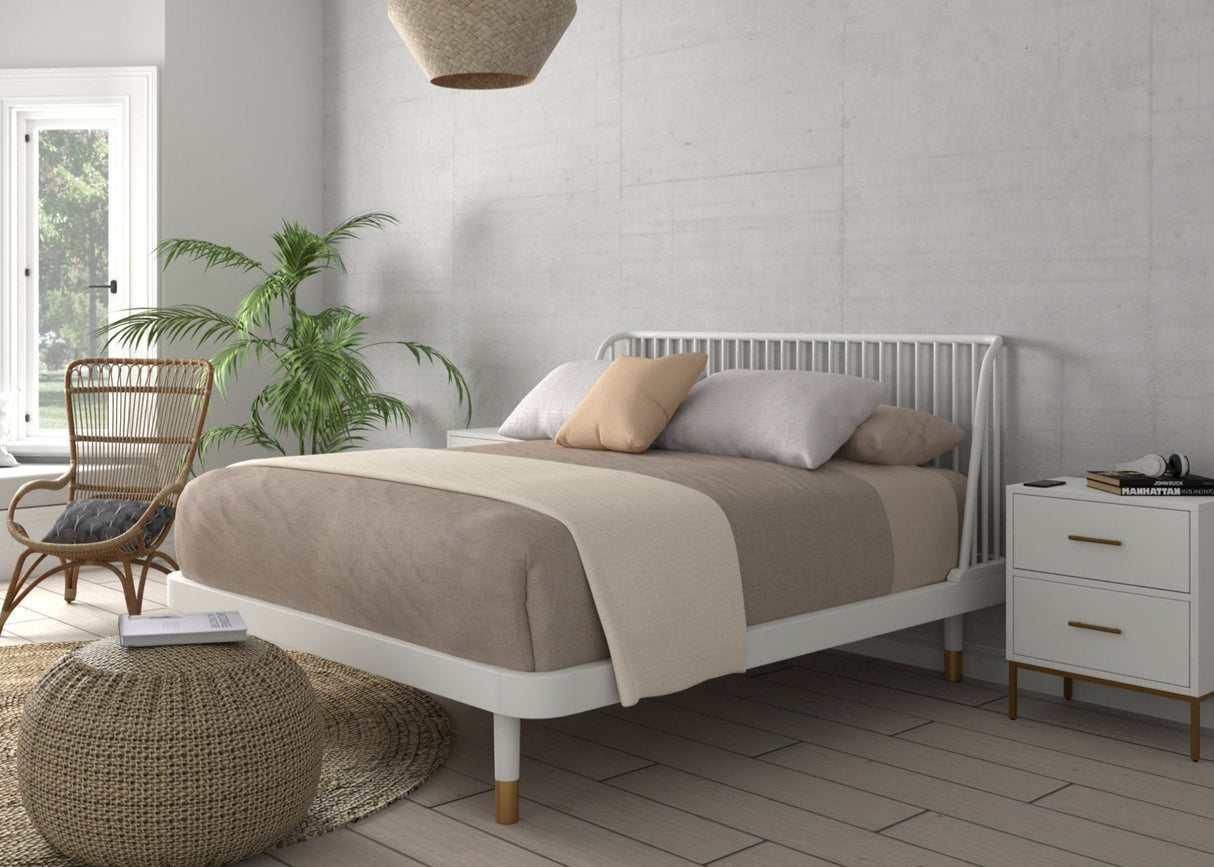 Madelyn Slat Back Platform Bed
