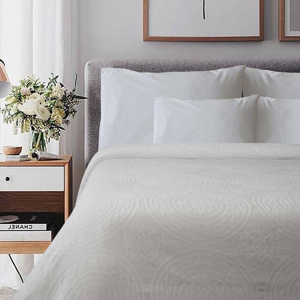 Medallion Jacquard Bedspreads