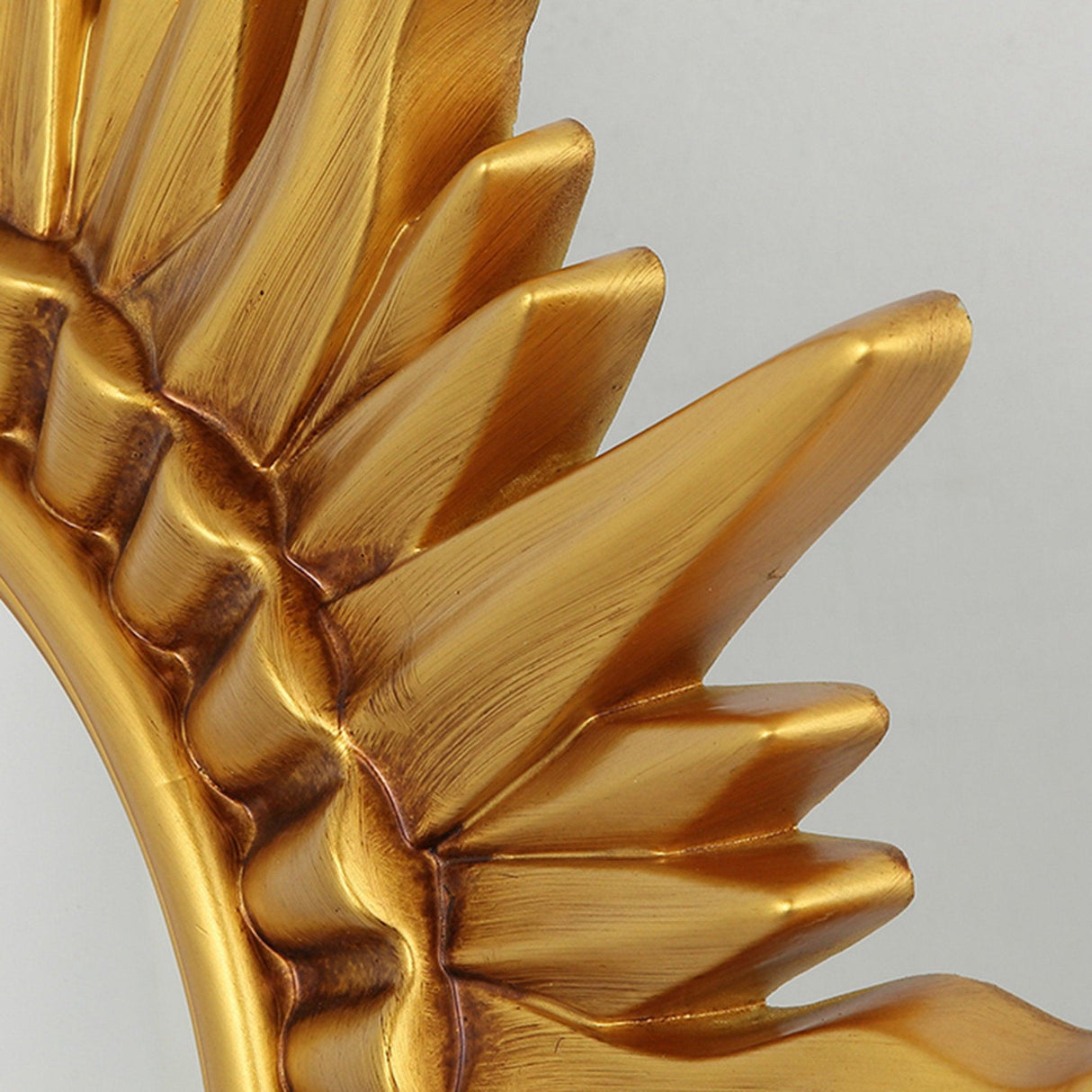 Modern Sunburst Golden Mirror Antiqued Casual Wall Decoration