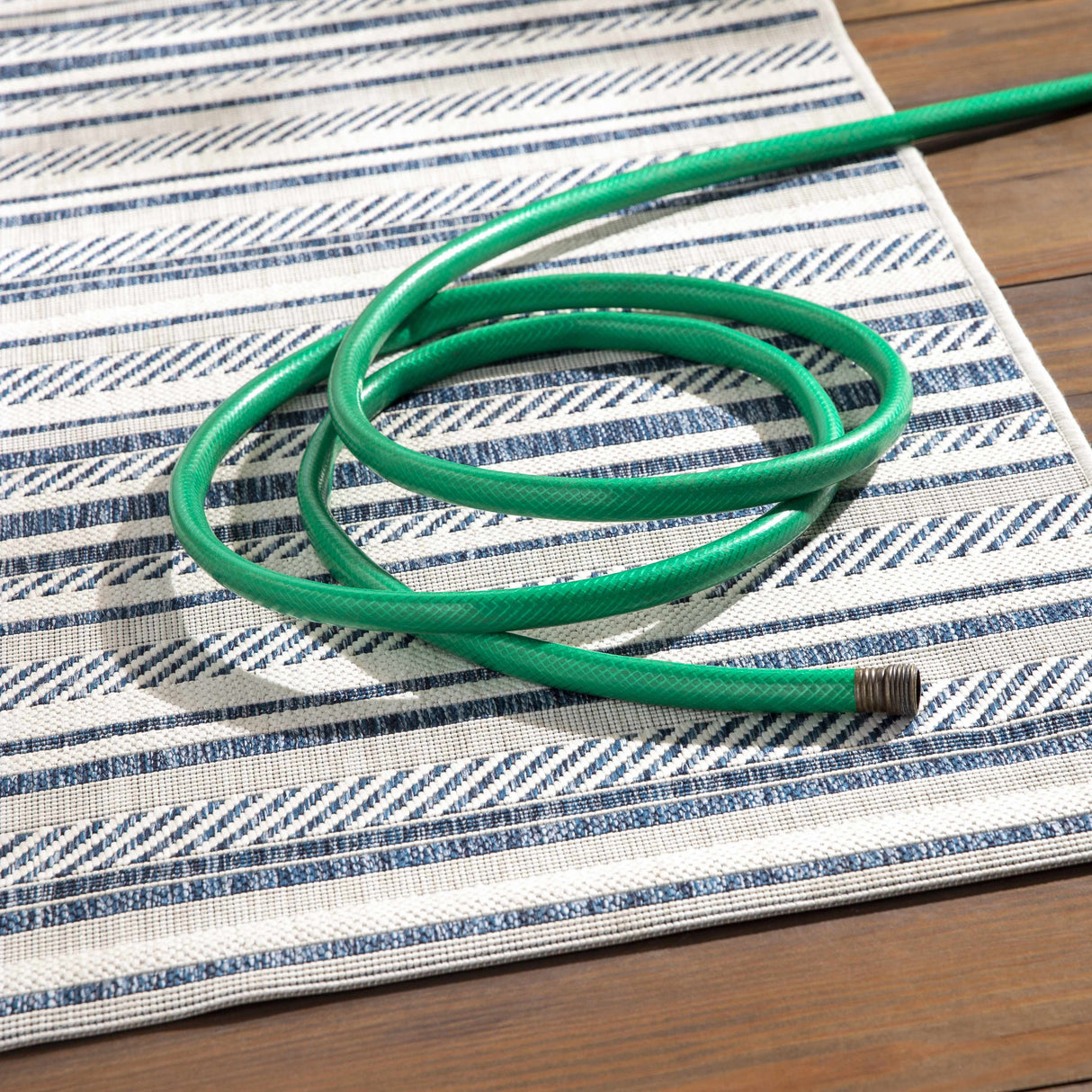 Olin White&Blue Striped Nordic Rug