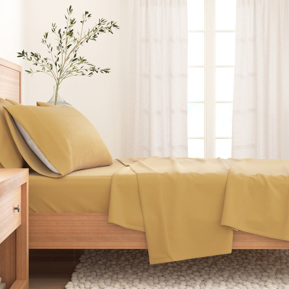 4-Piece Cotton Solid Flannel Sheet - Nordic Collection