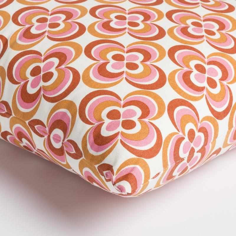Mander Bright Pink Pillow Cover