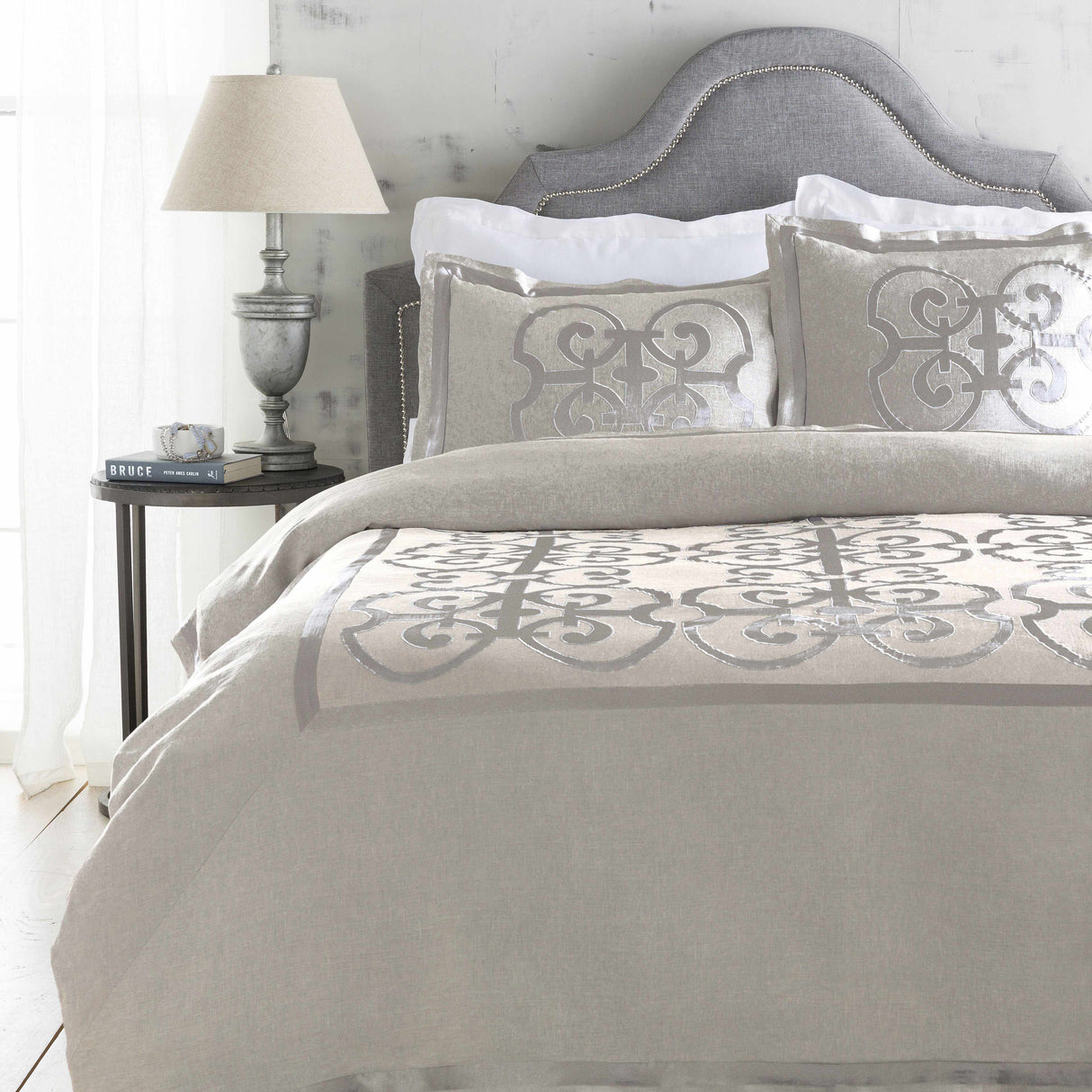 Garesnica Light Gray Bedding