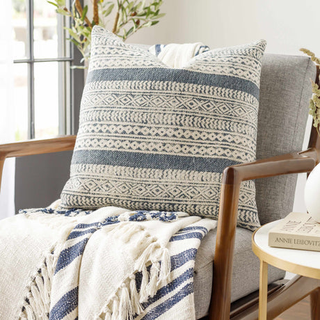 Pillows & Throws
