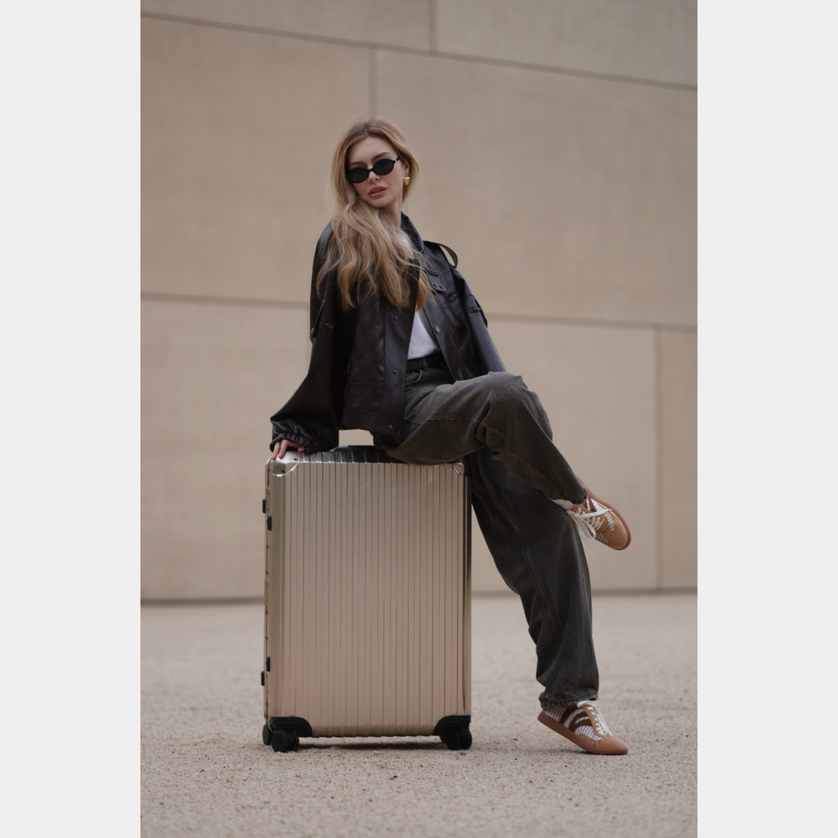 TREVA Aluminum Suitcase Champagne