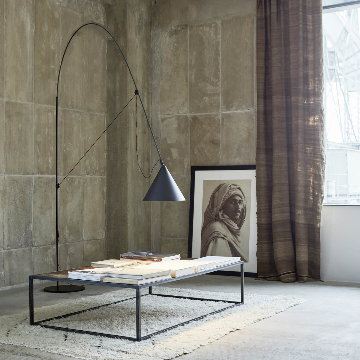 AYNO Floor Lamp