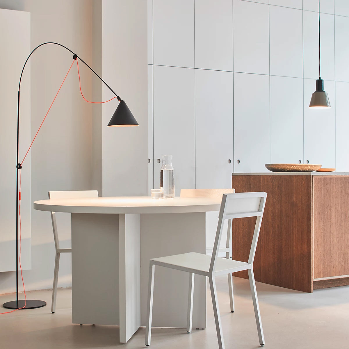 AYNO Floor Lamp