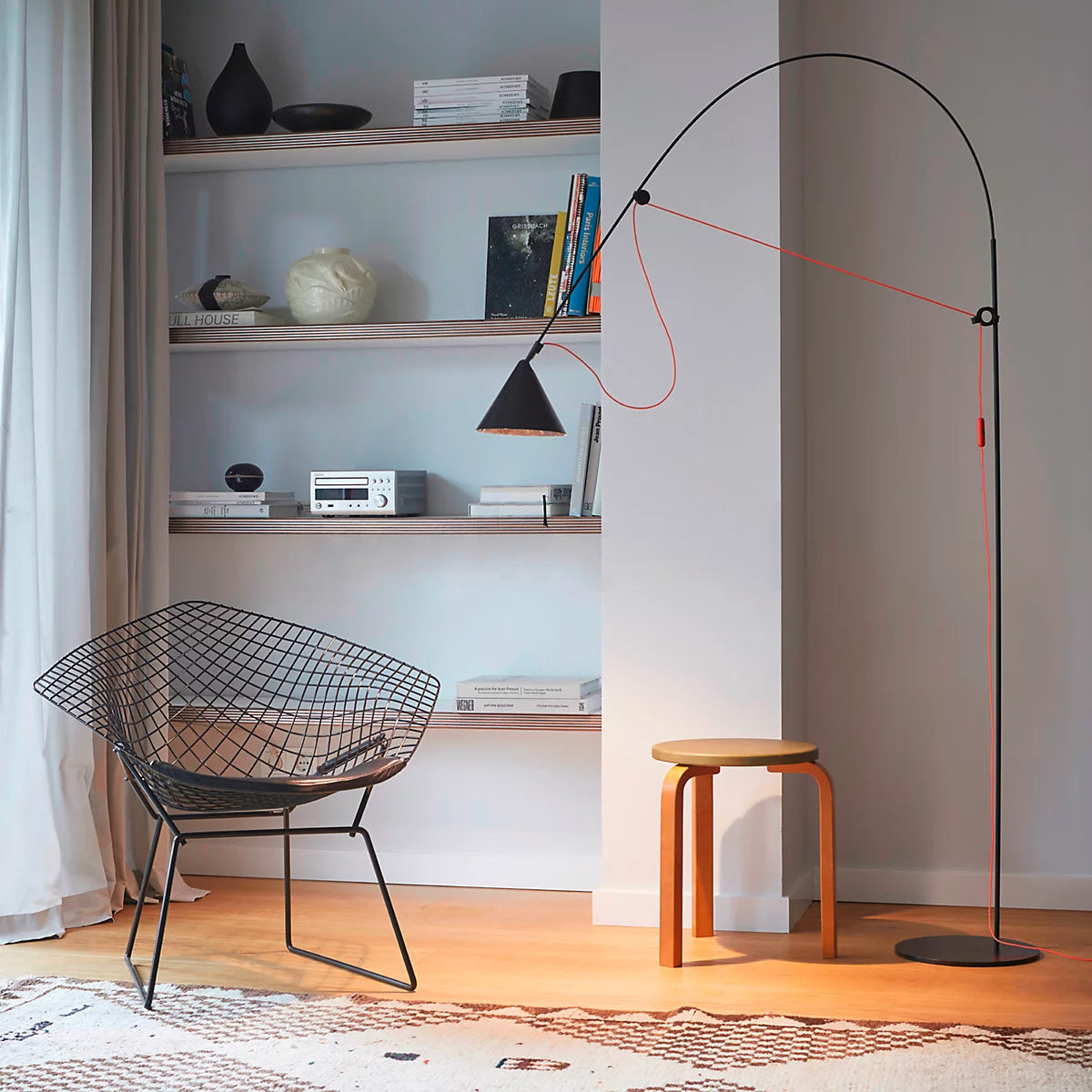 AYNO Floor Lamp