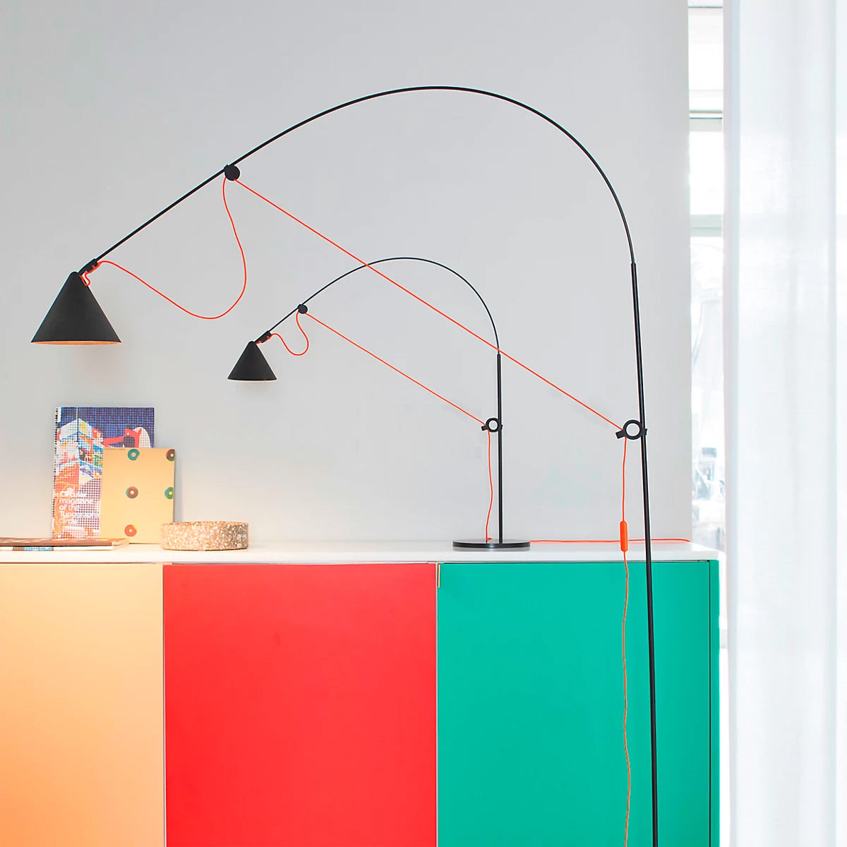 AYNO Floor Lamp