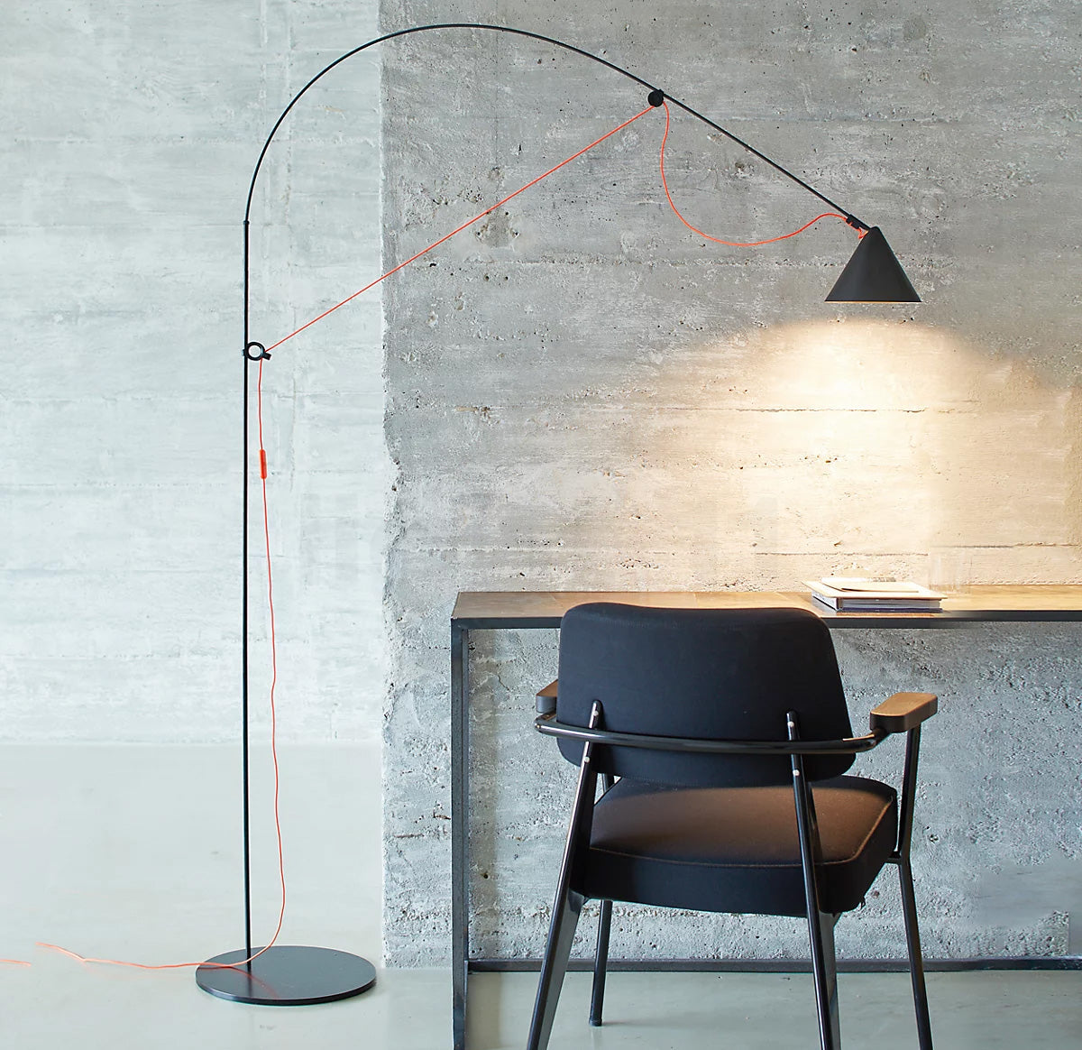 AYNO Floor Lamp