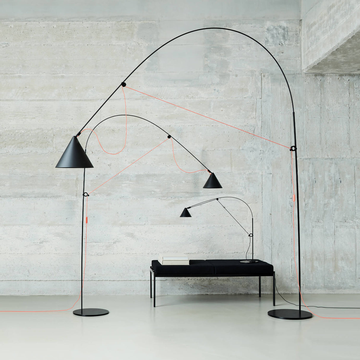 AYNO Floor Lamp