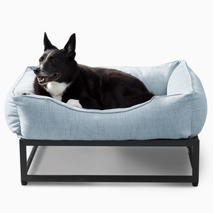 The FÜZI Elevated Dog Bed
