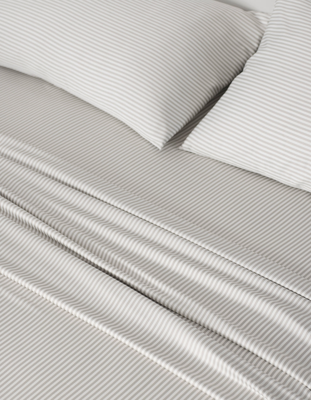 Bamboo Bedding Deluxe Bundle - Down Alternative