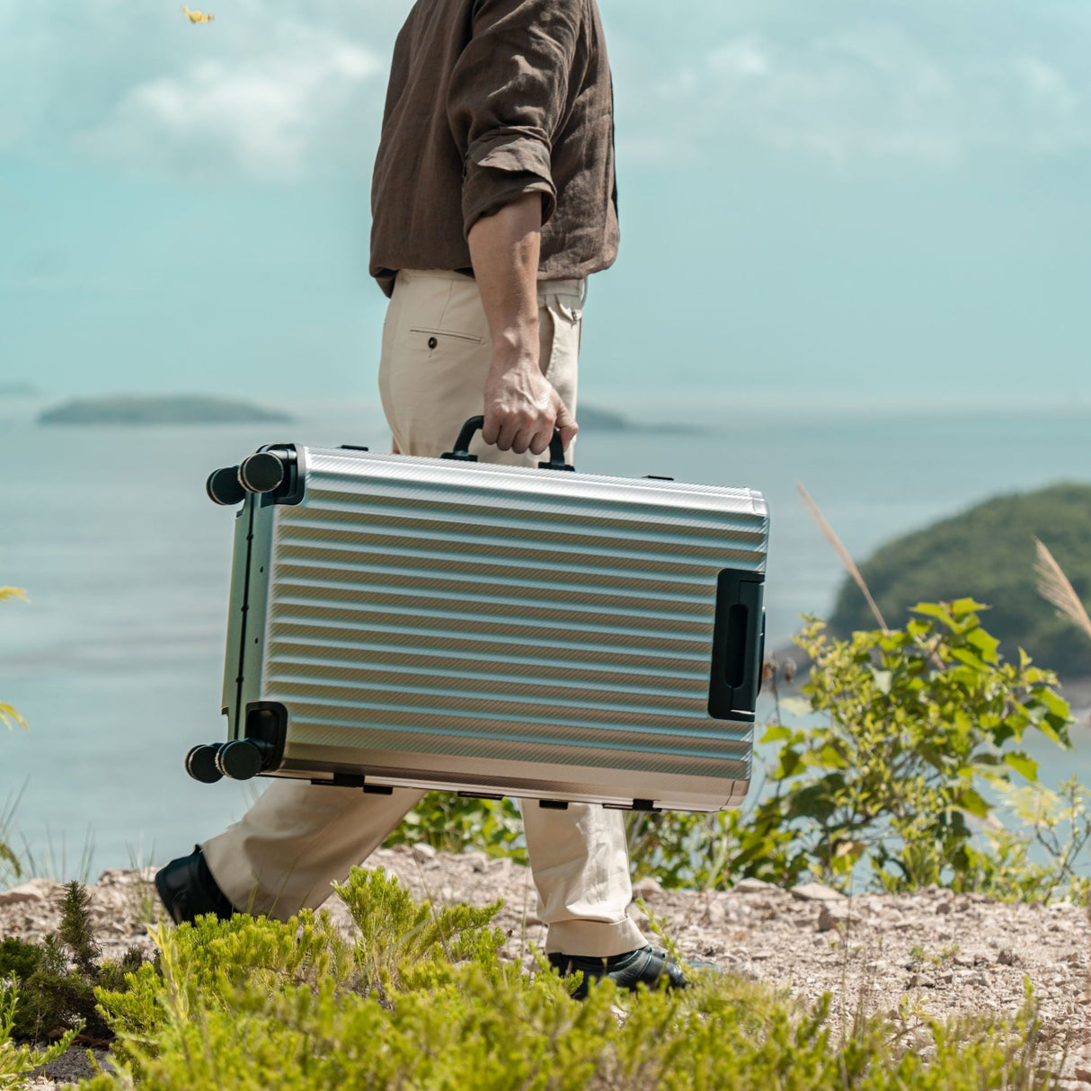 SPACE Aluminum Suitcase Gunmetal