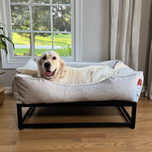 The FÜZI Elevated Dog Bed
