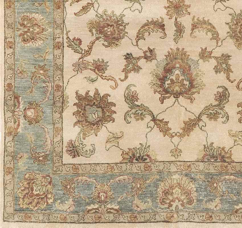 Viola Traditional Beige Area Rug