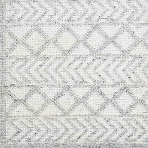 Genagra Global Ivory/Light Gray Area Rug