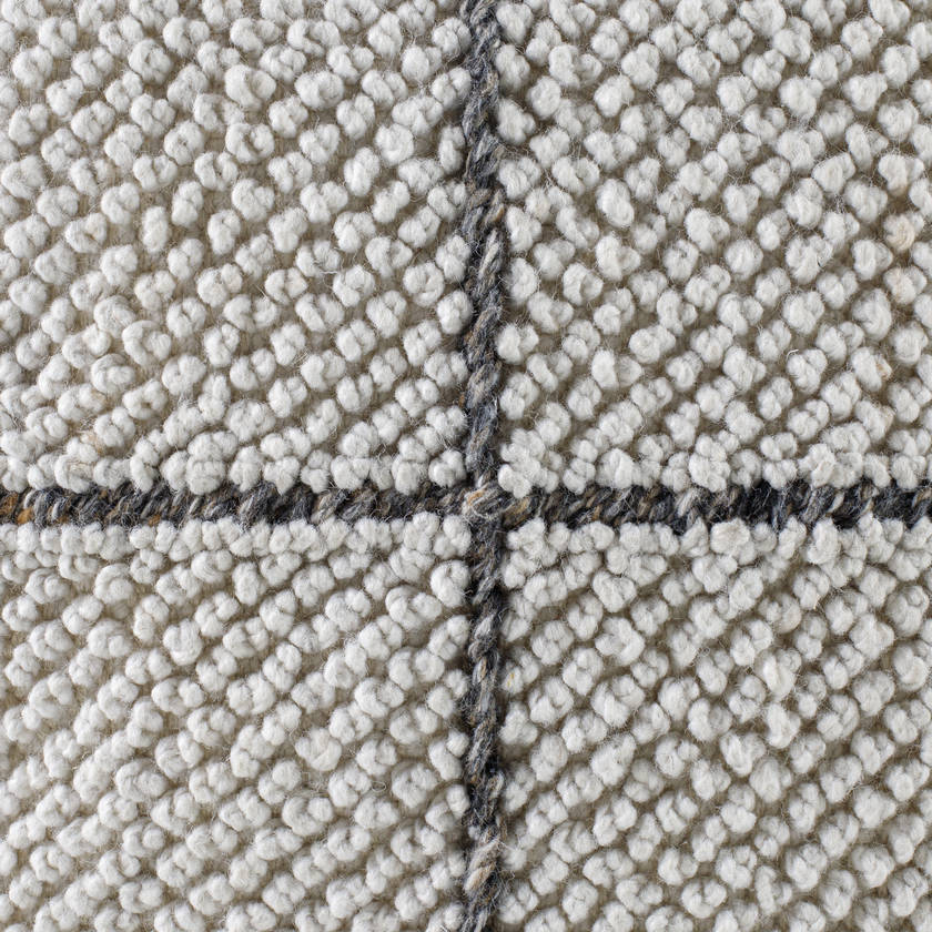 Shareen Cream/Dark Brown Pouf