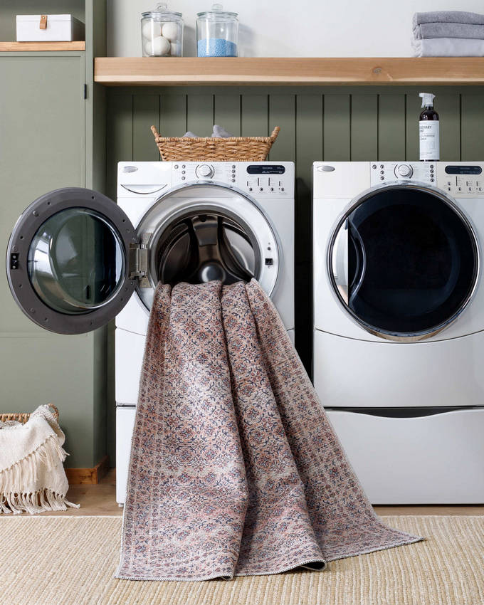 Roneisha Traditional Eggplant Washable Area Rug