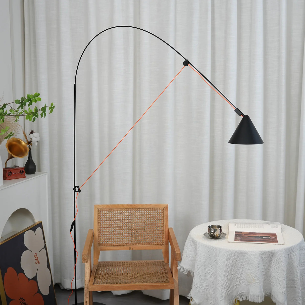 AYNO Floor Lamp