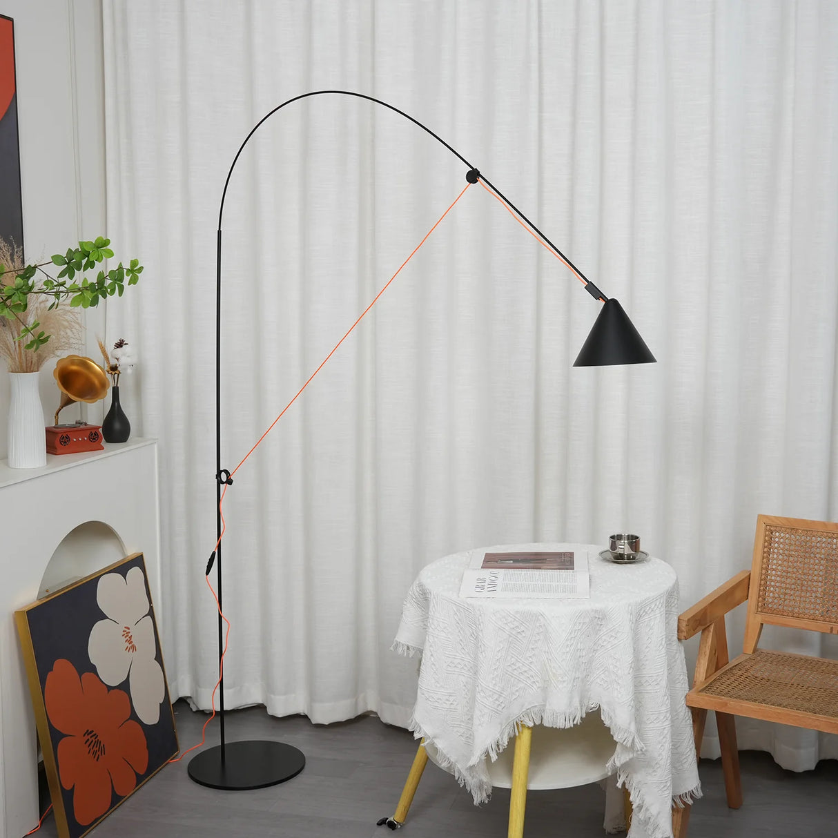 AYNO Floor Lamp