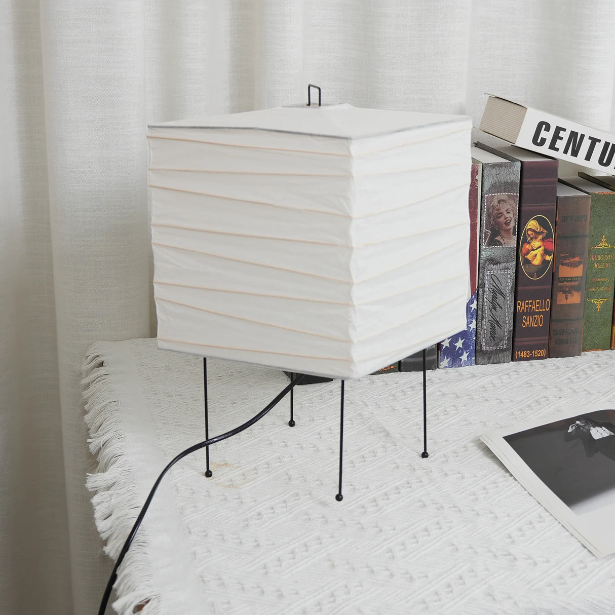 Akari 3X Table Lamp