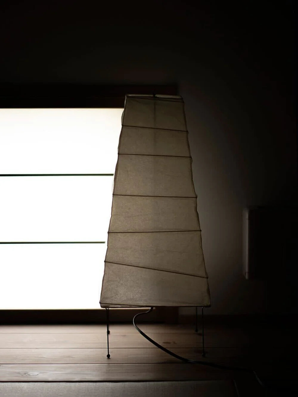 Akari 4N Table Lamp
